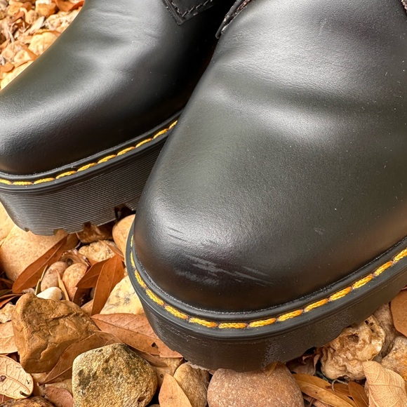 Lace Up Women’s Doc Marten shoes - Picture 7 of 8